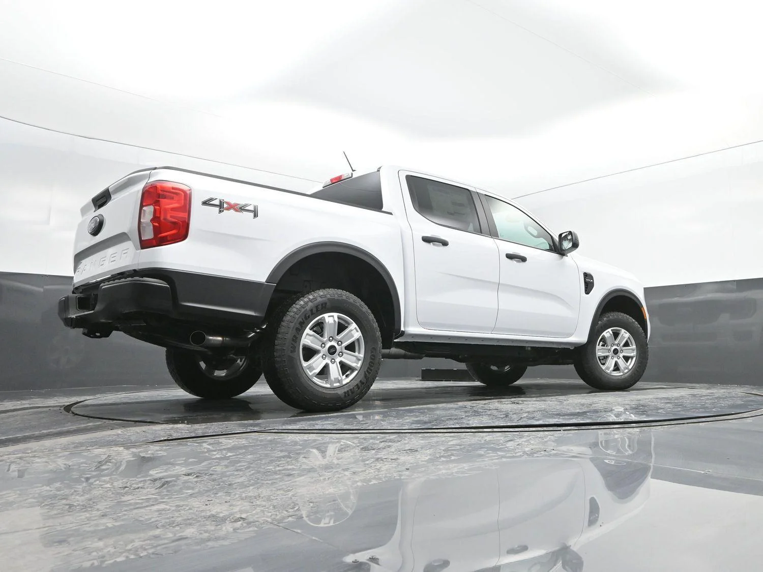 New 2025 Oxford White Ford XL image 29