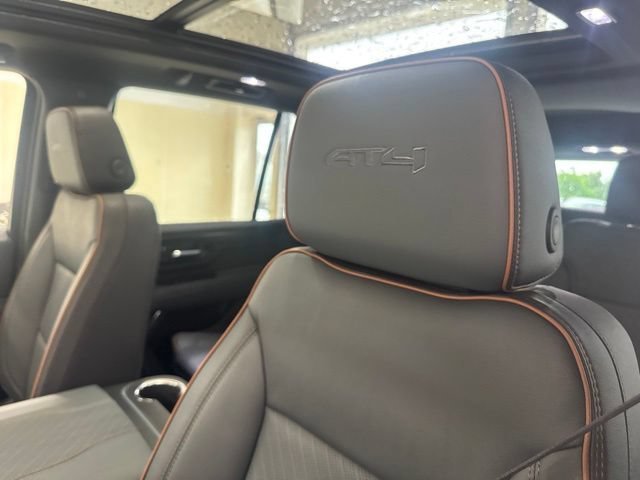 2026 GMC Yukon AT4 - Photo 10