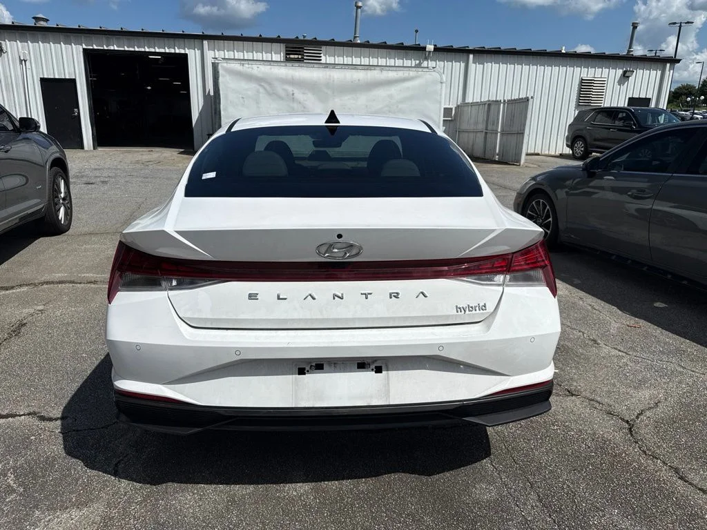 Used 2023 White Hyundai Limited image 5