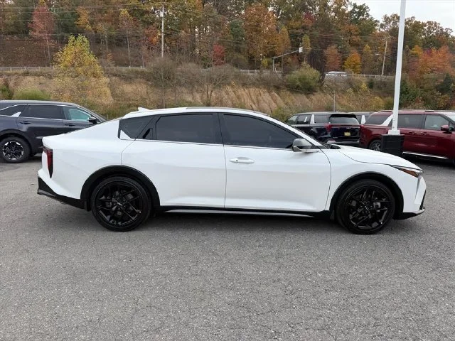 Used 2025 White Kia GT-Line Turbo image 13