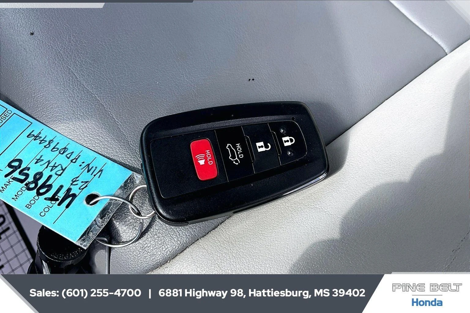 Used 2023 Silver Sky Metallic Toyota XLE Premium image 9