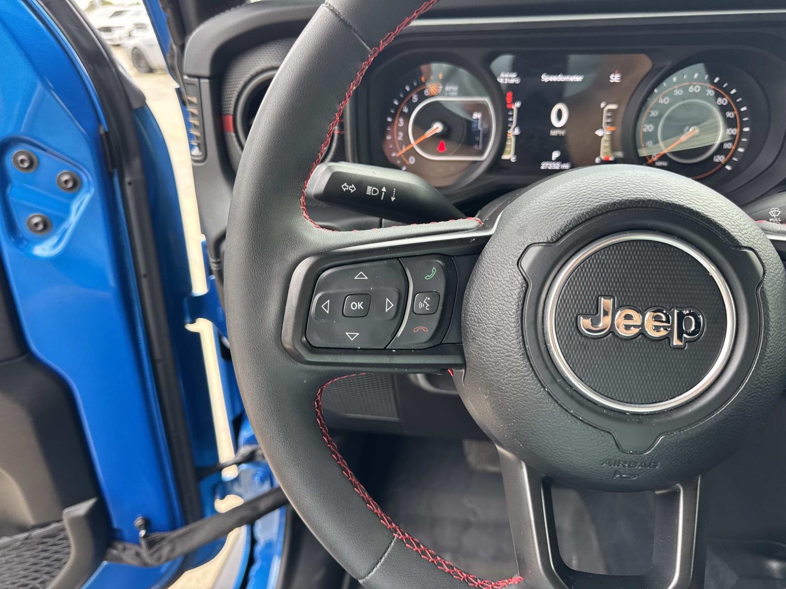 Used 2024 Hydro Blue Pearlcoat Jeep Rubicon X image 22