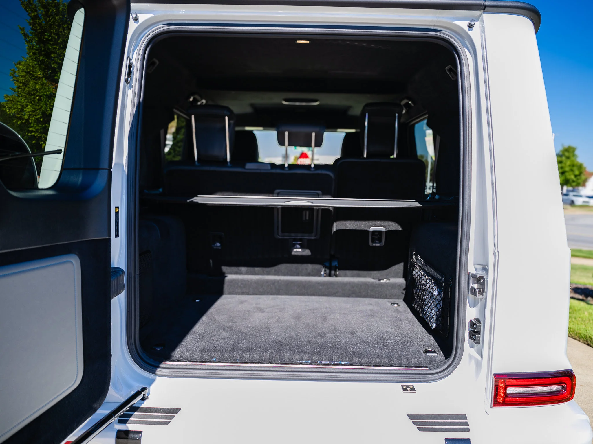 Certified Used 2025 Moonlight White Mercedes-Benz G 580 image 40