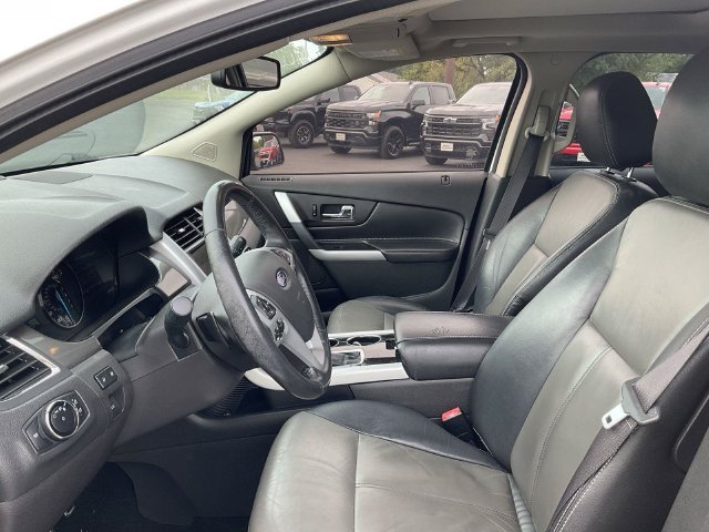 Used 2013 White Ford Sport image 9
