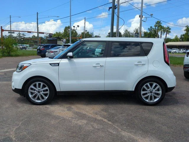 Used 2019 White Kia Plus image 8