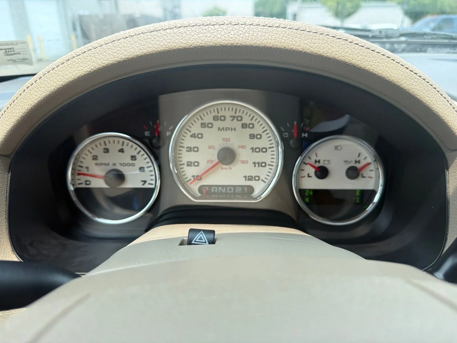 Used 2004 Red Ford Lariat image 5