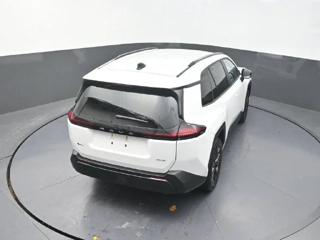 Used 2026 White Toyota XLE Premium image 28
