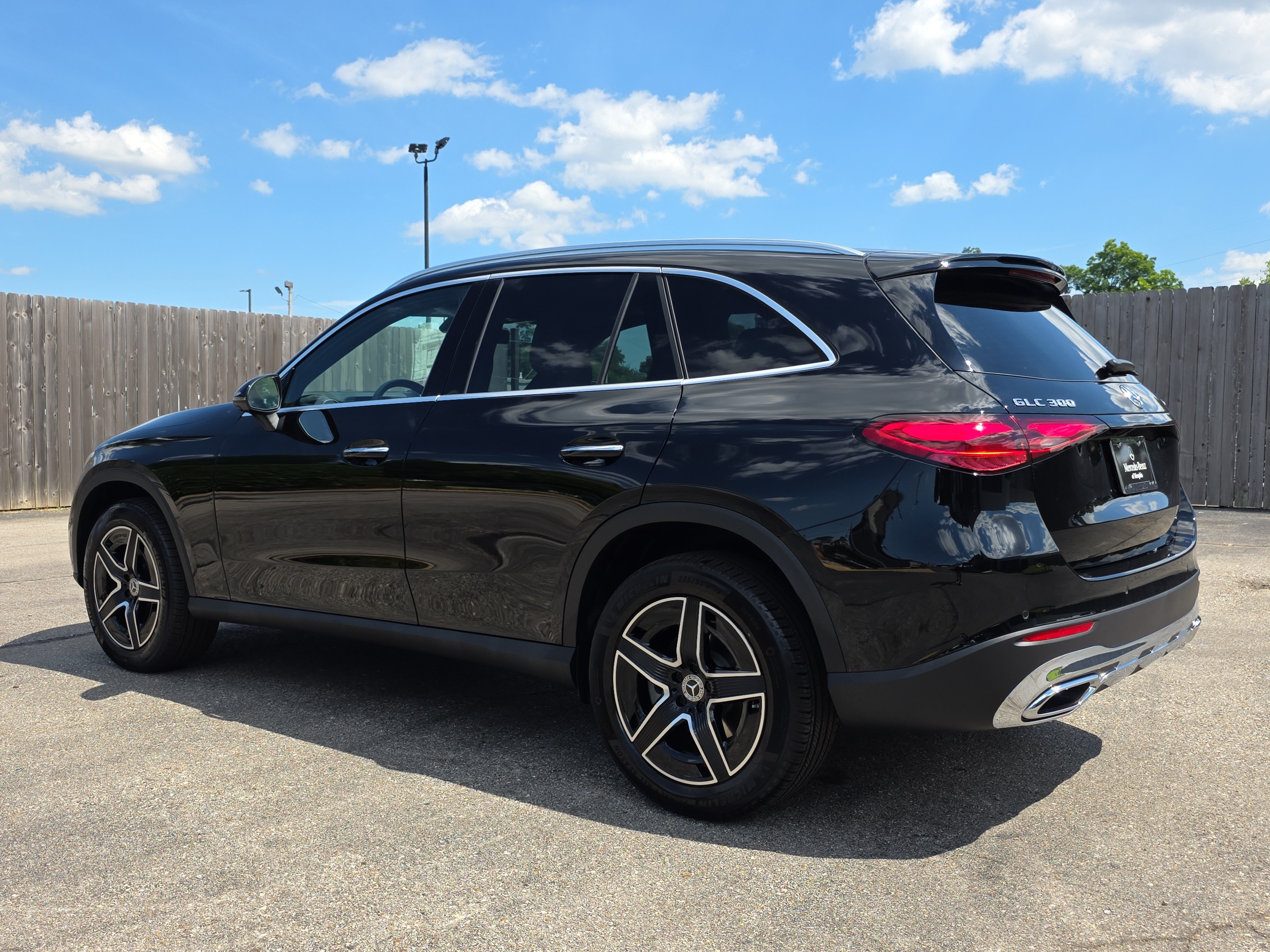 New 2026 Black Mercedes-Benz GLC 300 image 30