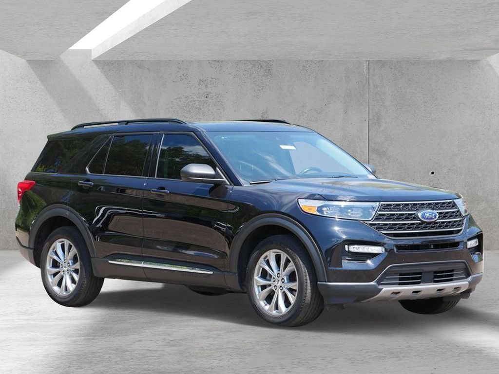 Used 2023 Black Ford XLT image 1
