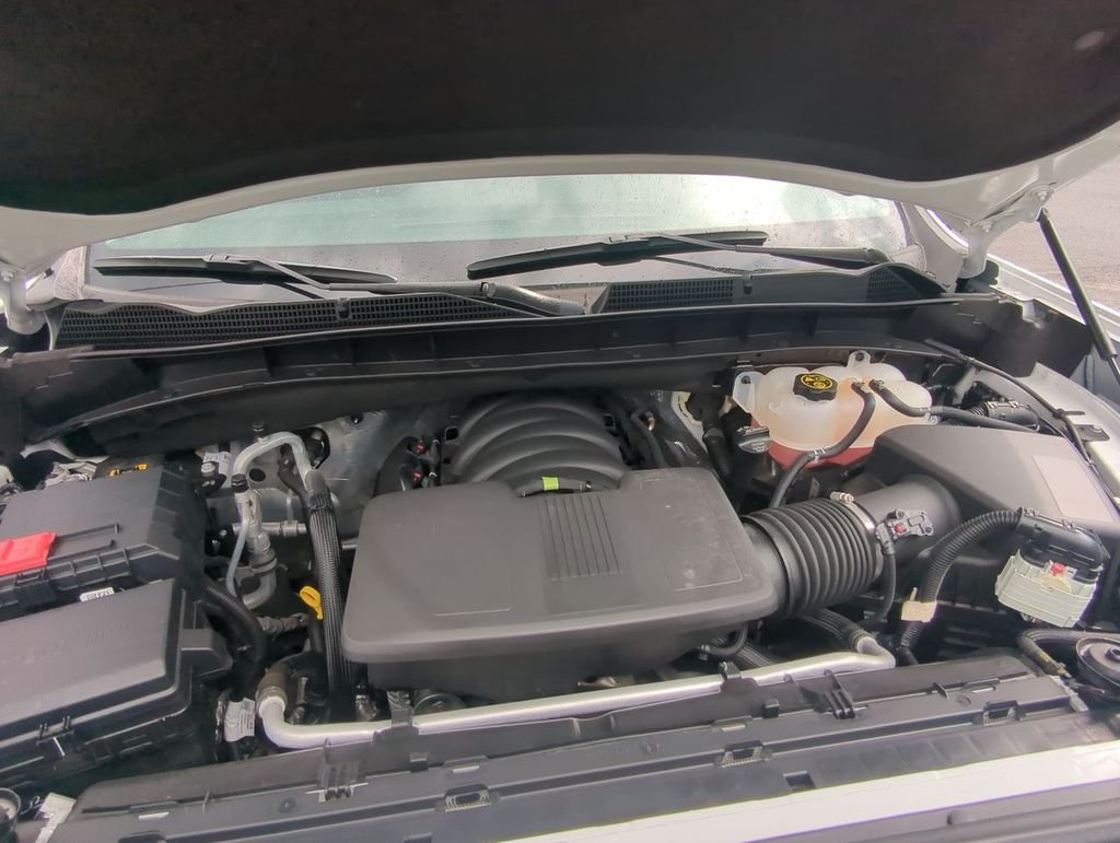 Used 2023 White GMC Denali image 28