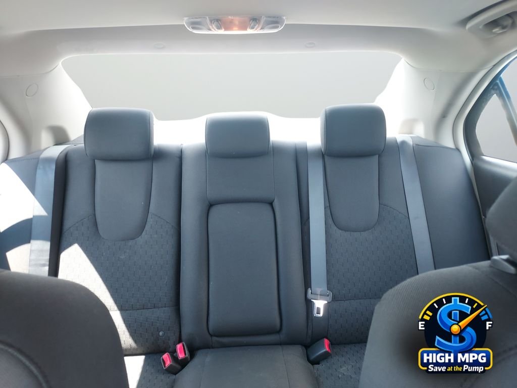 Used 2010 Gray Ford SE image 29