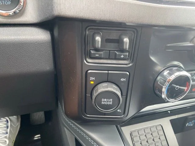New 2026 Glacier Gray Metallic Tri-Coat Ford F-350® Platinum® image 33