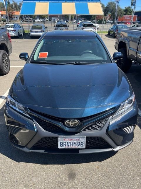 Used 2020 Blue Toyota SE image 3