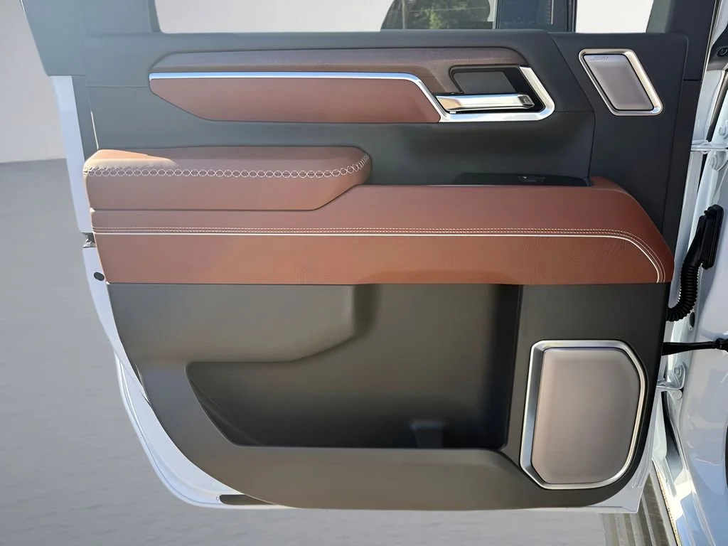 New 2026 Glacier White Tricoat GMC Denali Ultimate image 28