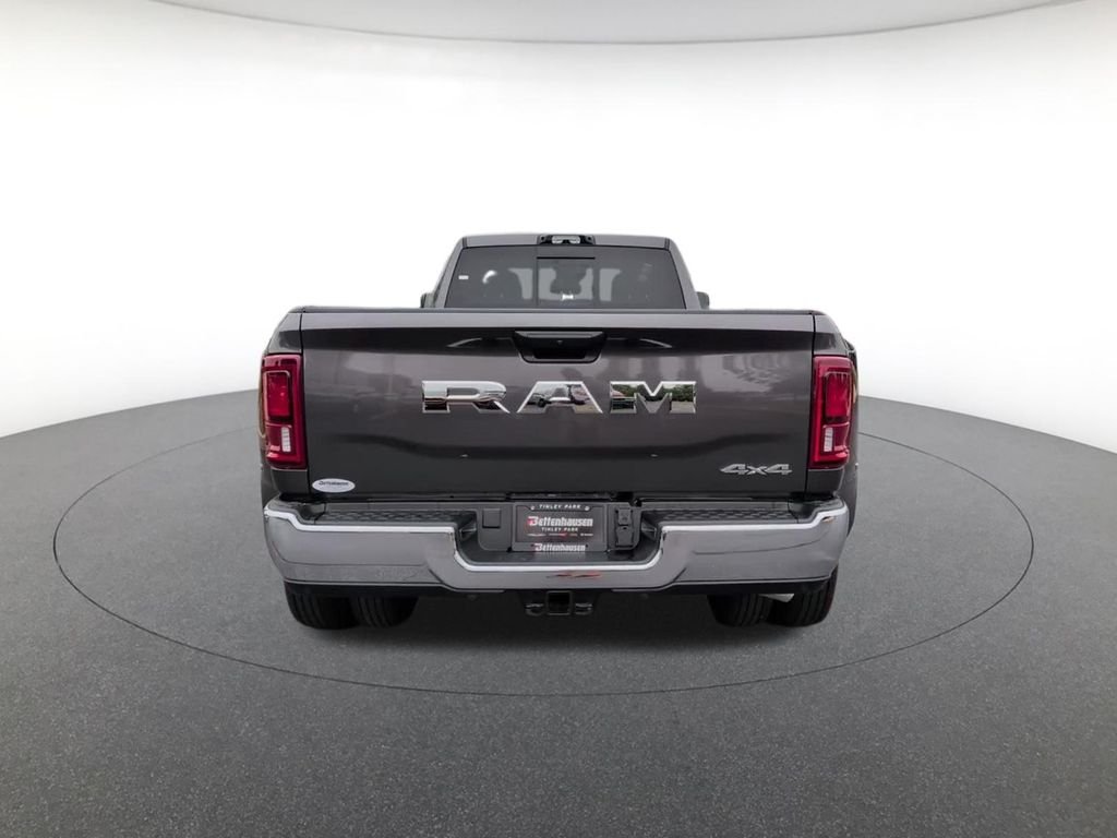 New 2026 Granite Crystal Metallic Clear-Coat Exterior Paint RAM Tradesman image 7