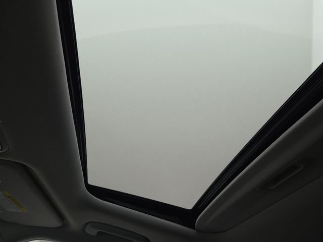 Used 2023 Snow White Pearl Kia GT-Line image 16