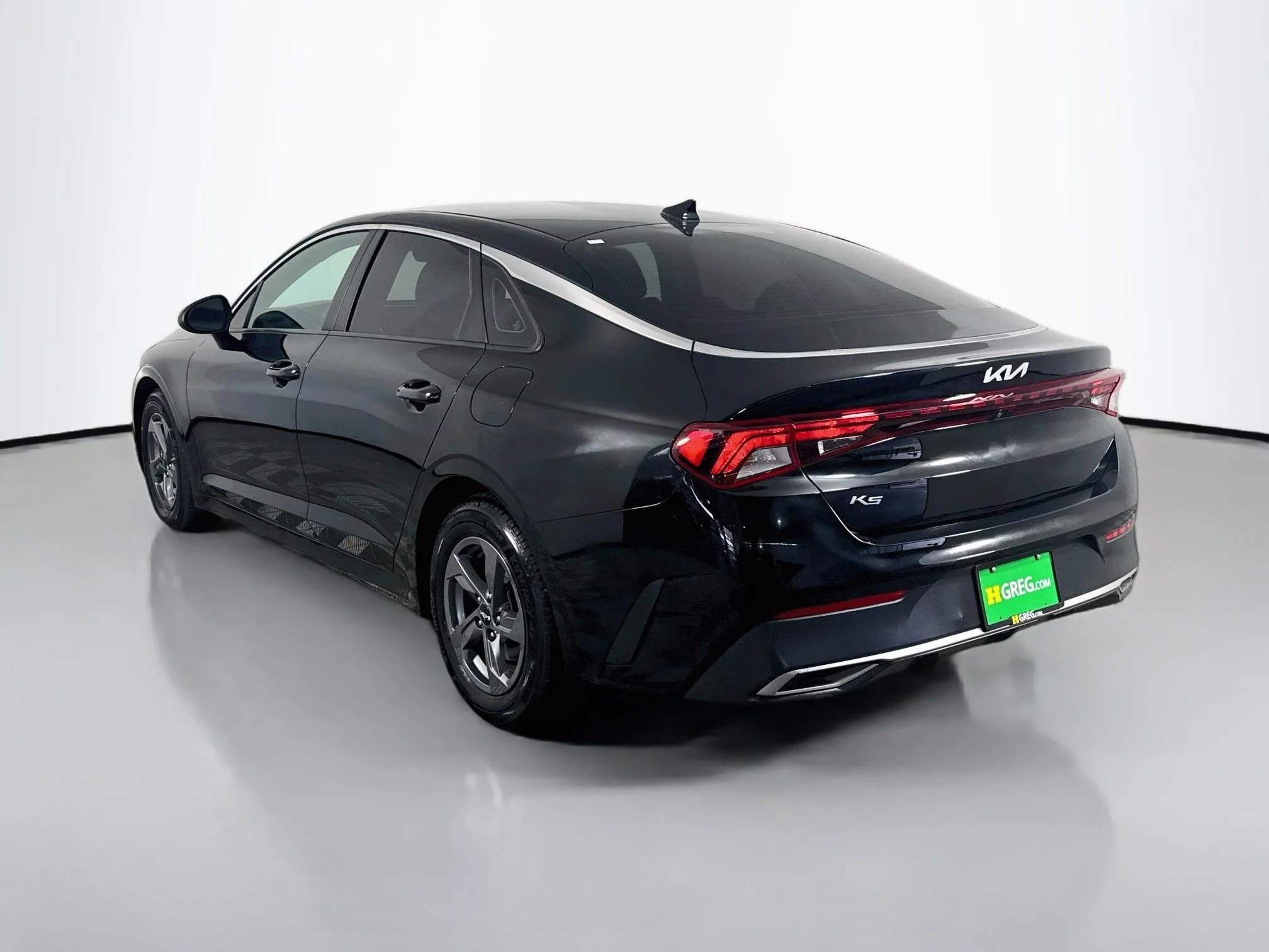 Used 2022 Ebony Black Kia LX image 5