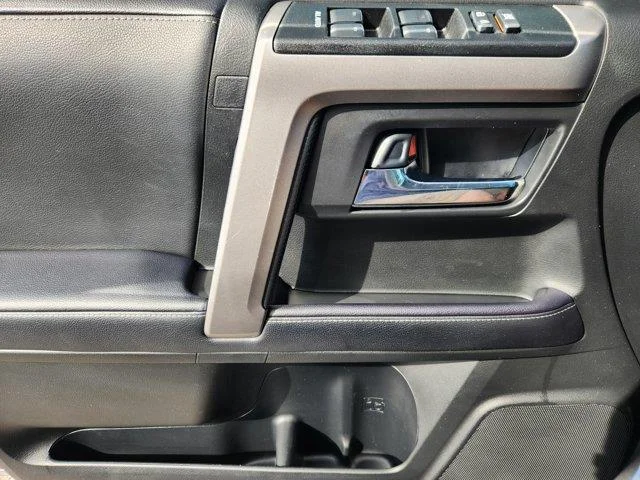 Used 2022 Gray Toyota SR5 4x2 image 22