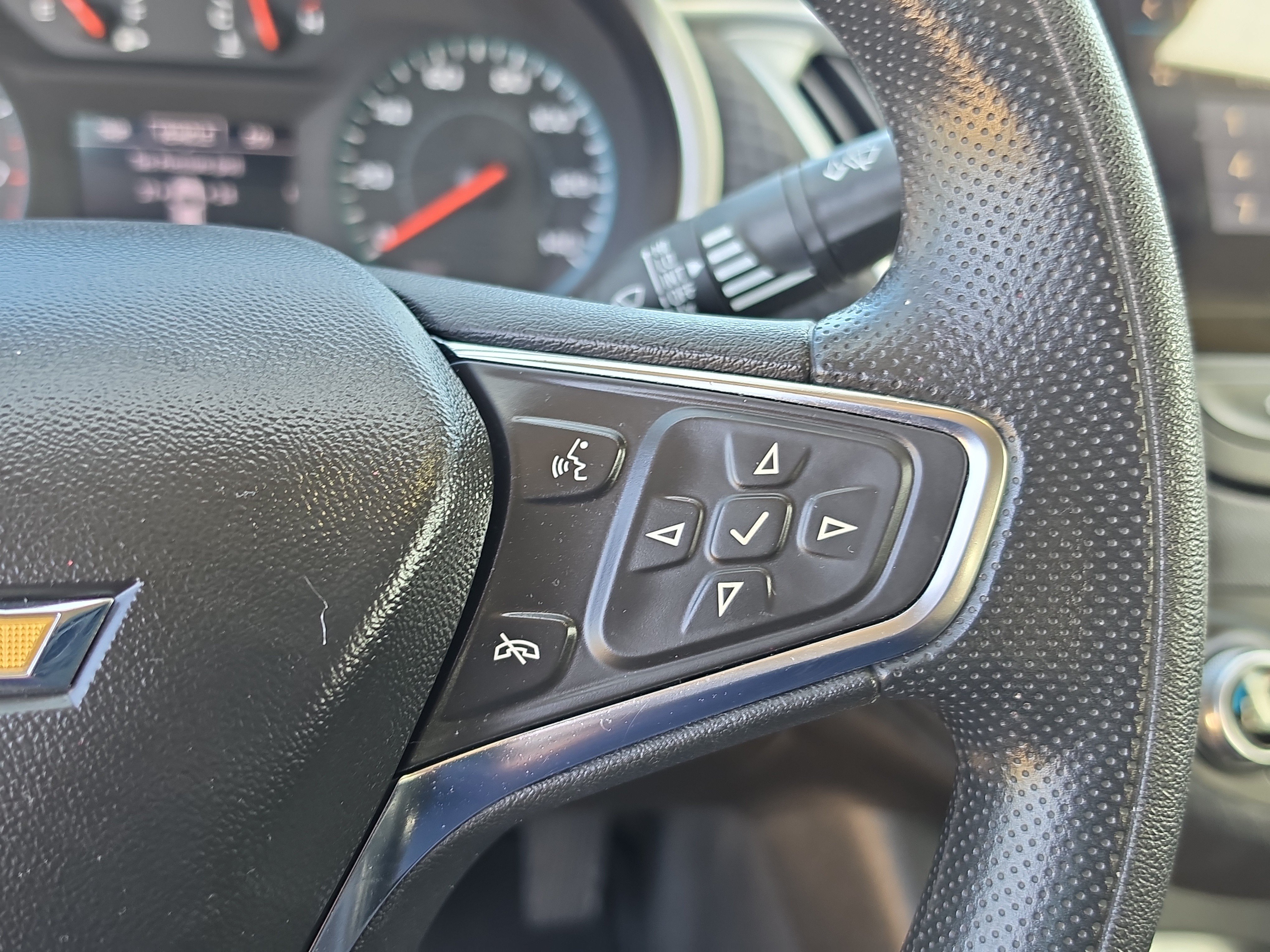 Used 2024 Sterling Gray Metallic Chevrolet 1LT image 22