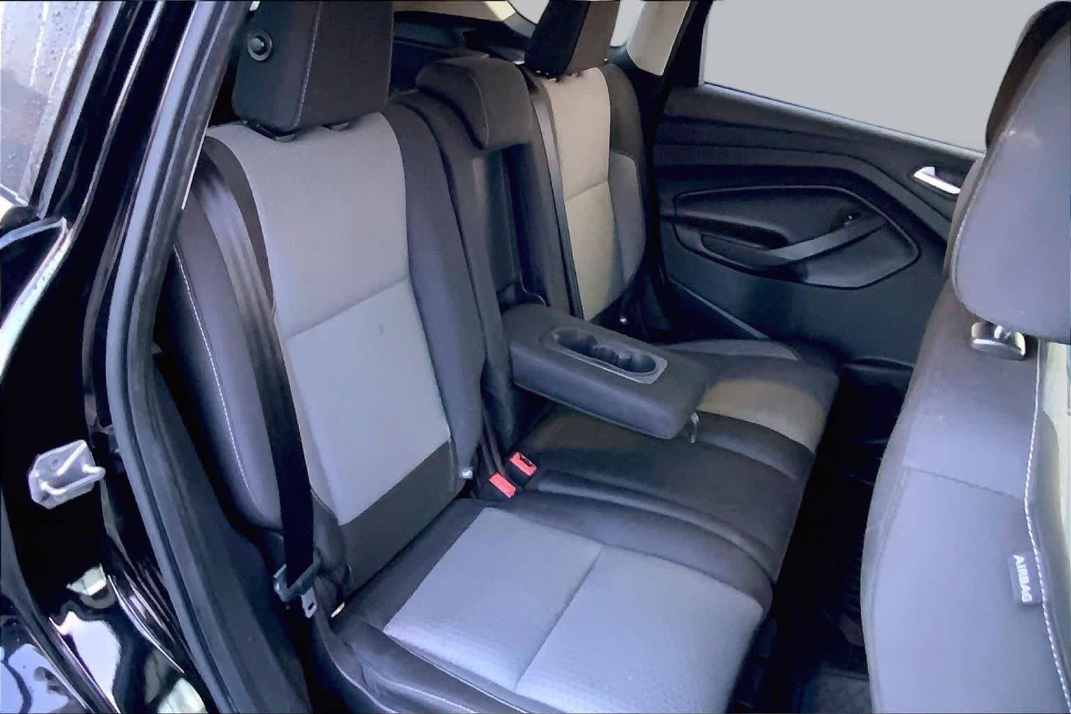 Used 2017 Shadow Black Ford SE image 18