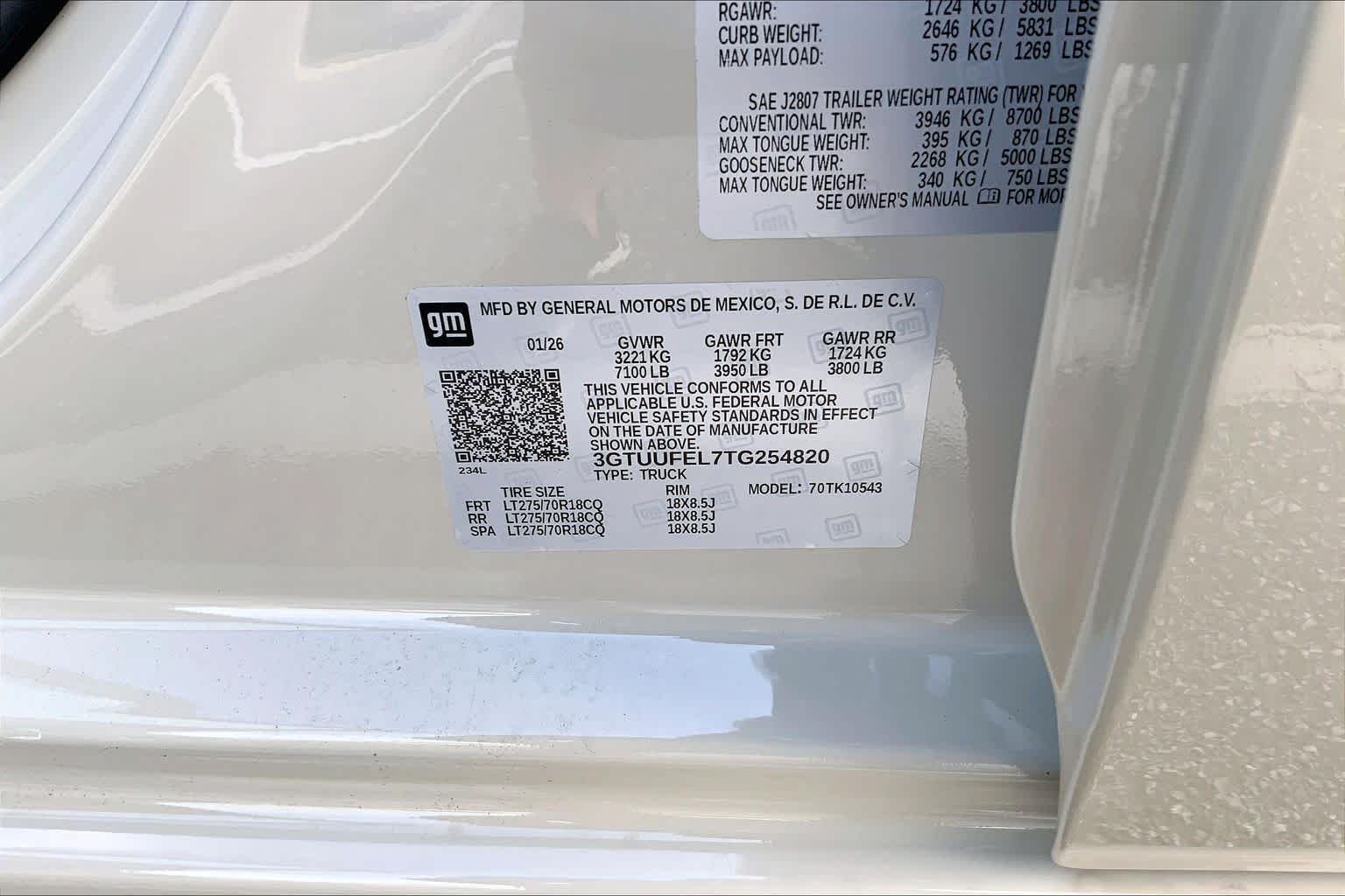 2026 GMC Sierra 1500 AT4X - Photo 17