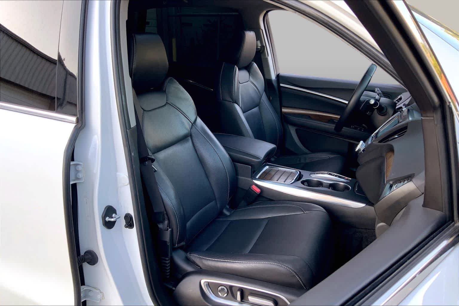 Used 2020 Platinum White Pearl Acura w/Technology Pkg image 9