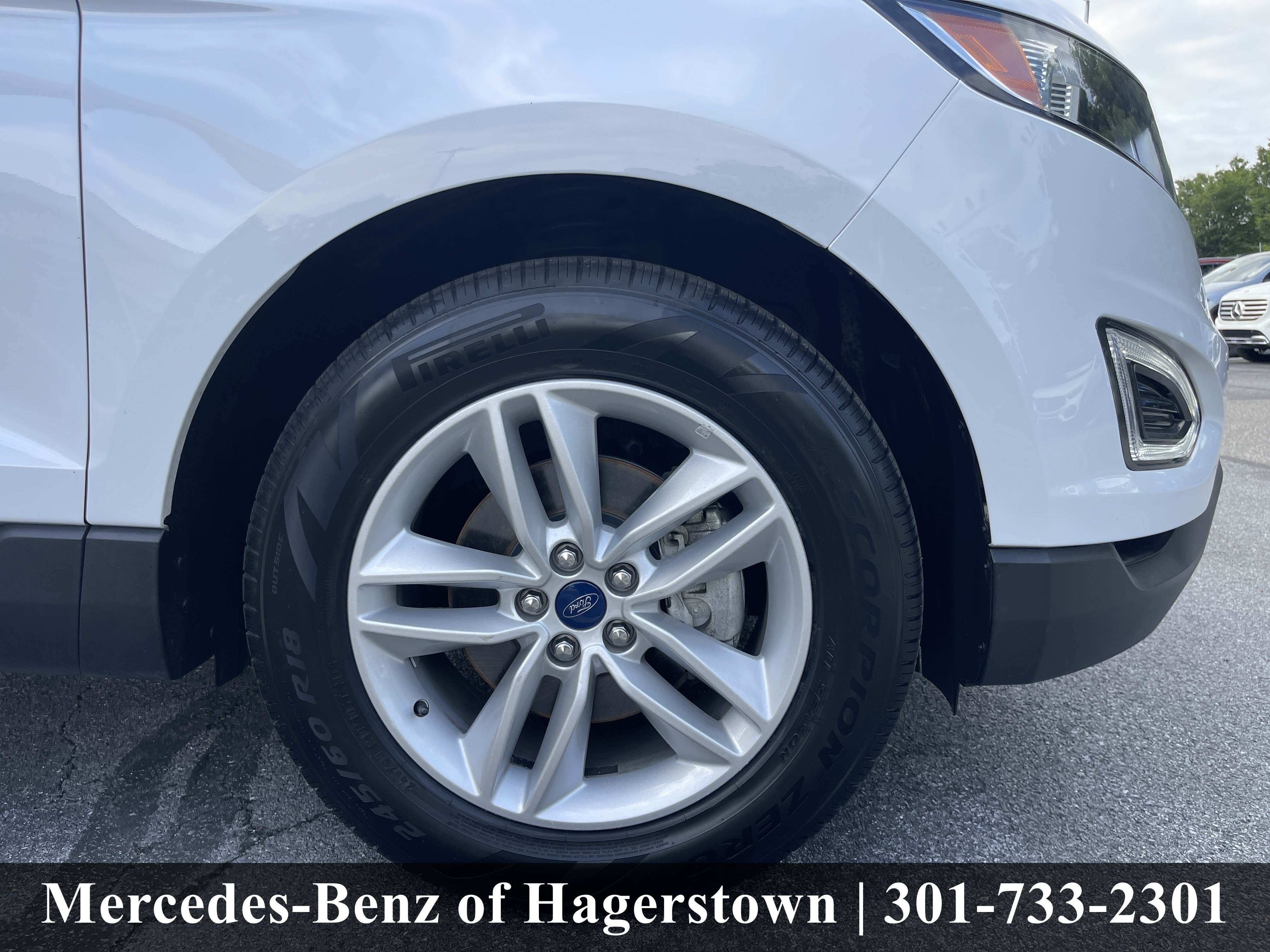 Used 2018 Oxford White Ford SEL FWD image 35