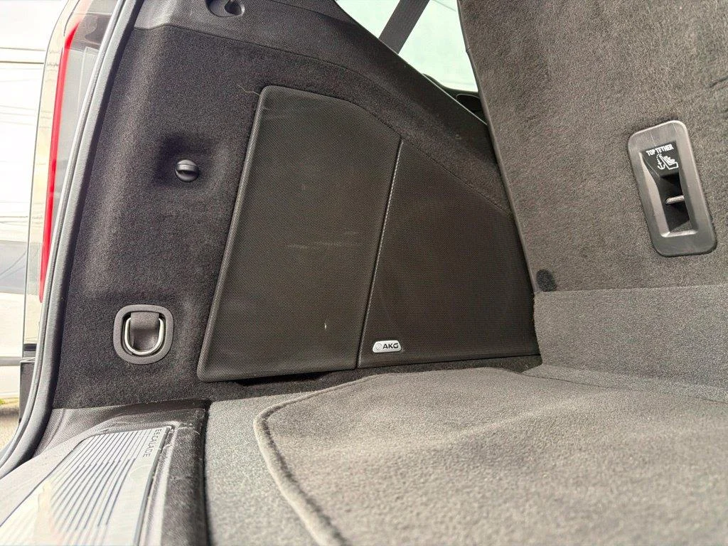 2023 Cadillac Escalade Luxury - Photo 12