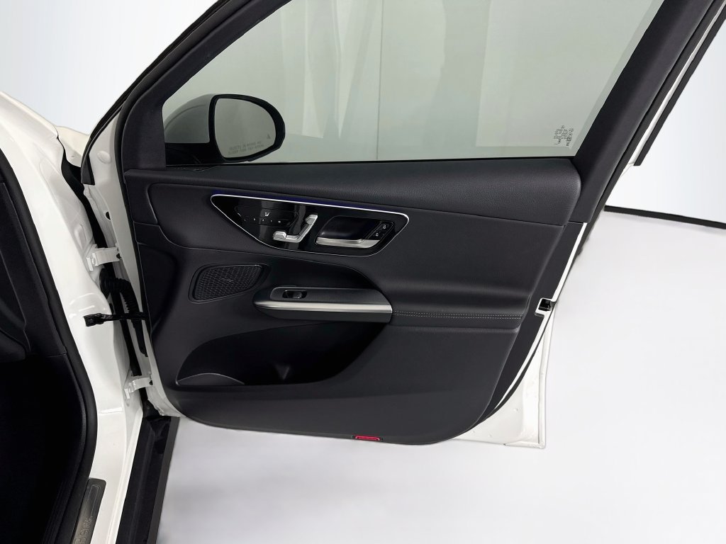 Certified Used 2026 Polar White Mercedes-Benz GLC 300 image 25