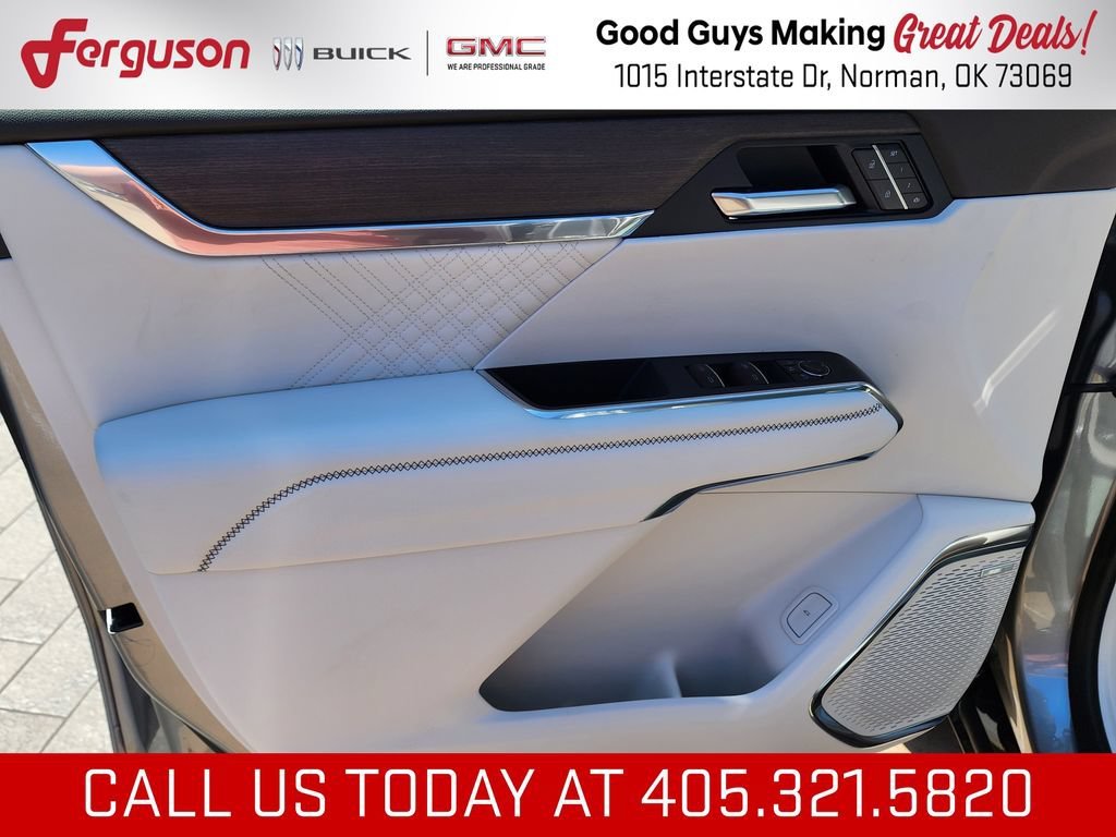 2026 GMC Acadia Denali - Photo 11
