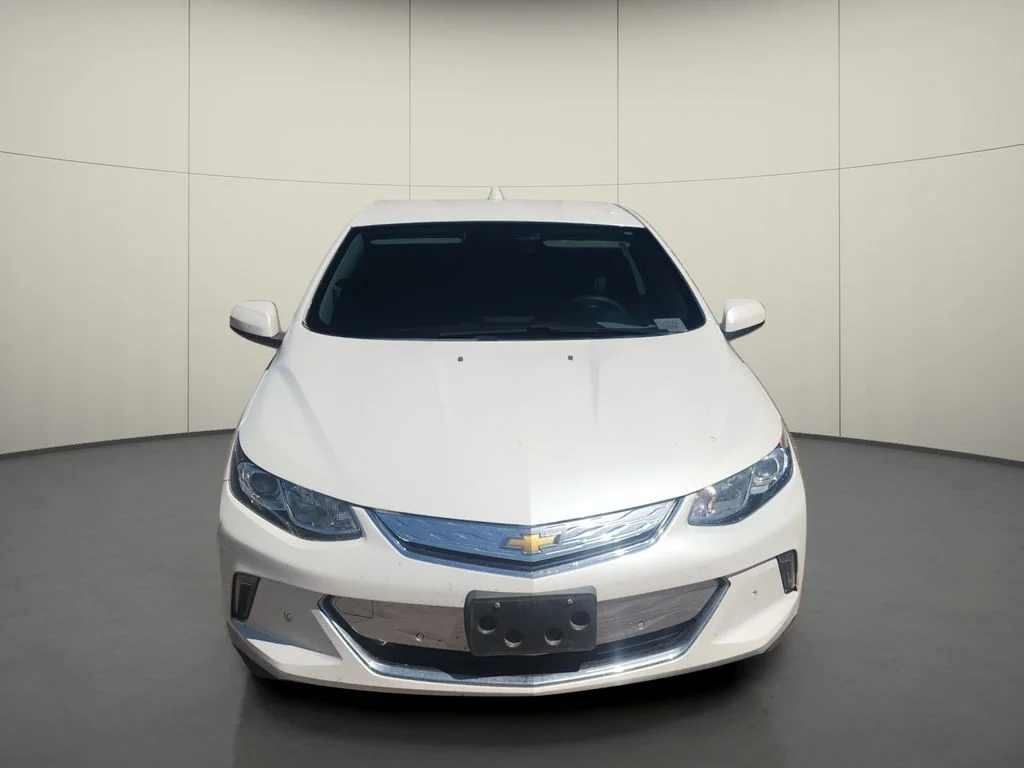 Used 2018 Beige Chevrolet Premier image 2