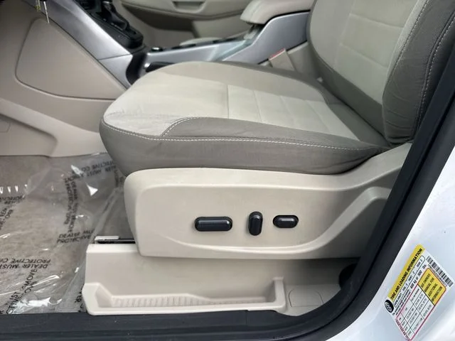 Used 2014 White Ford SE image 27