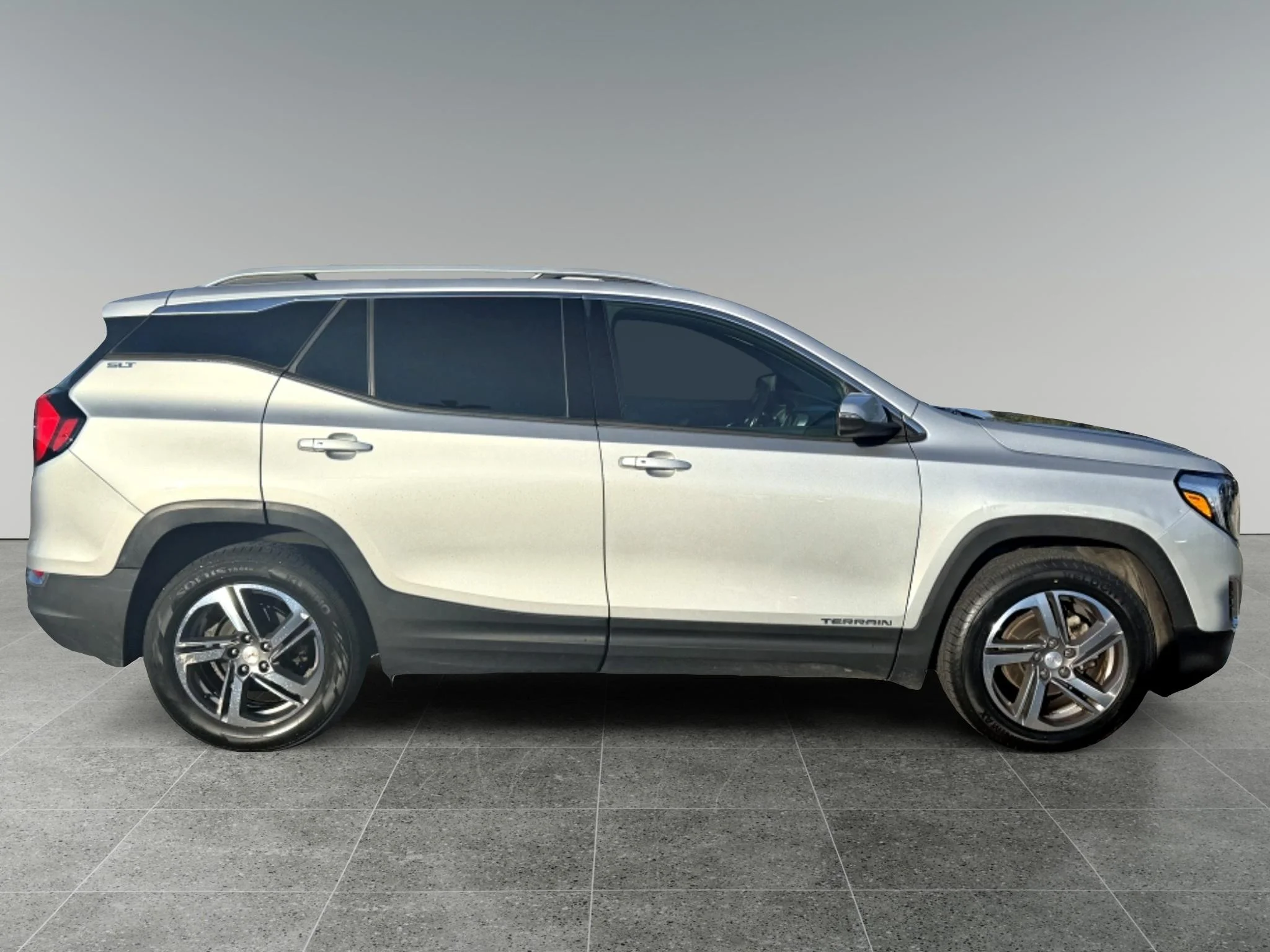 Used 2018 Quicksilver Metallic GMC SLT image 7