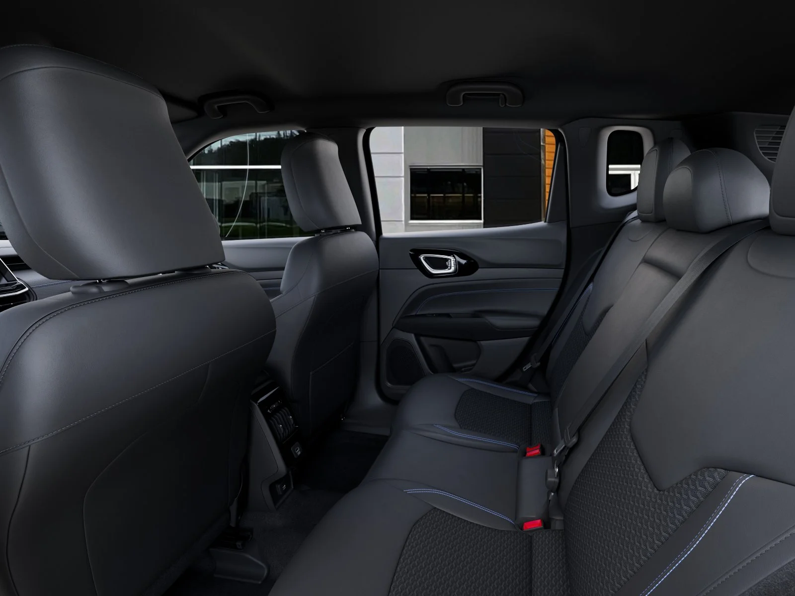 New 2026 Bright White Clearcoat Jeep Latitude image 23