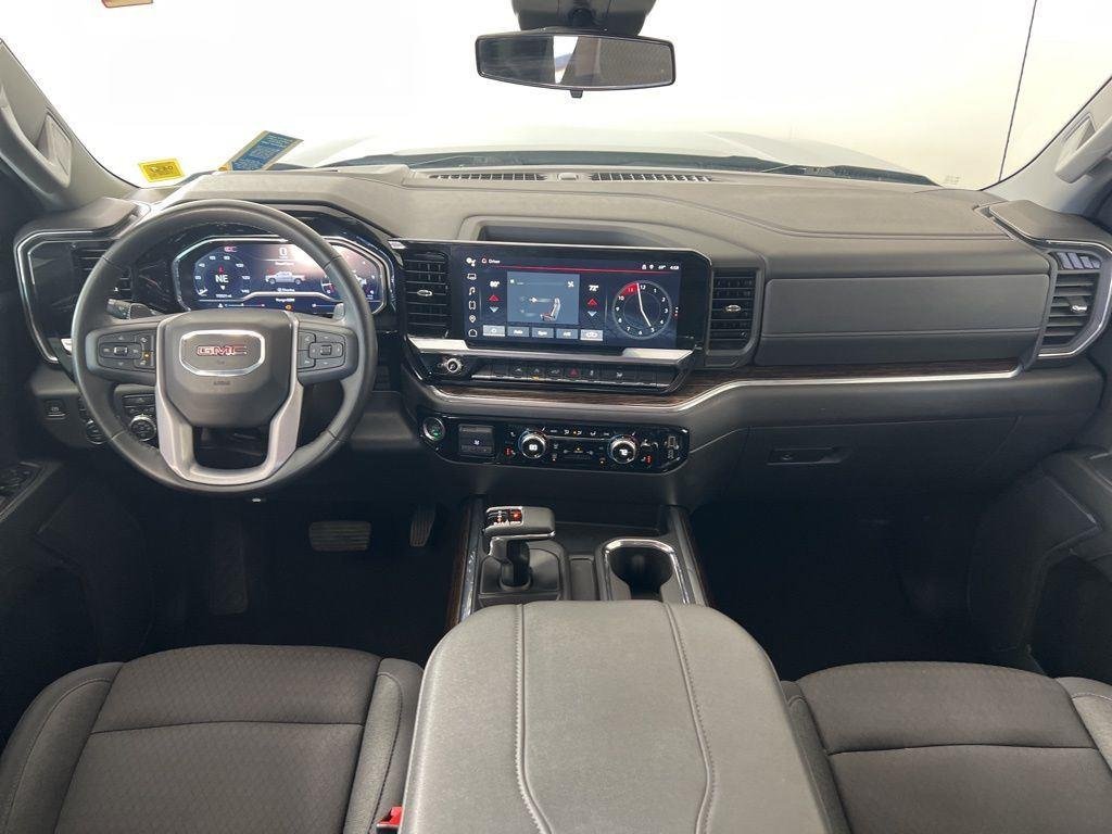 Used 2024 Gray GMC Elevation image 21
