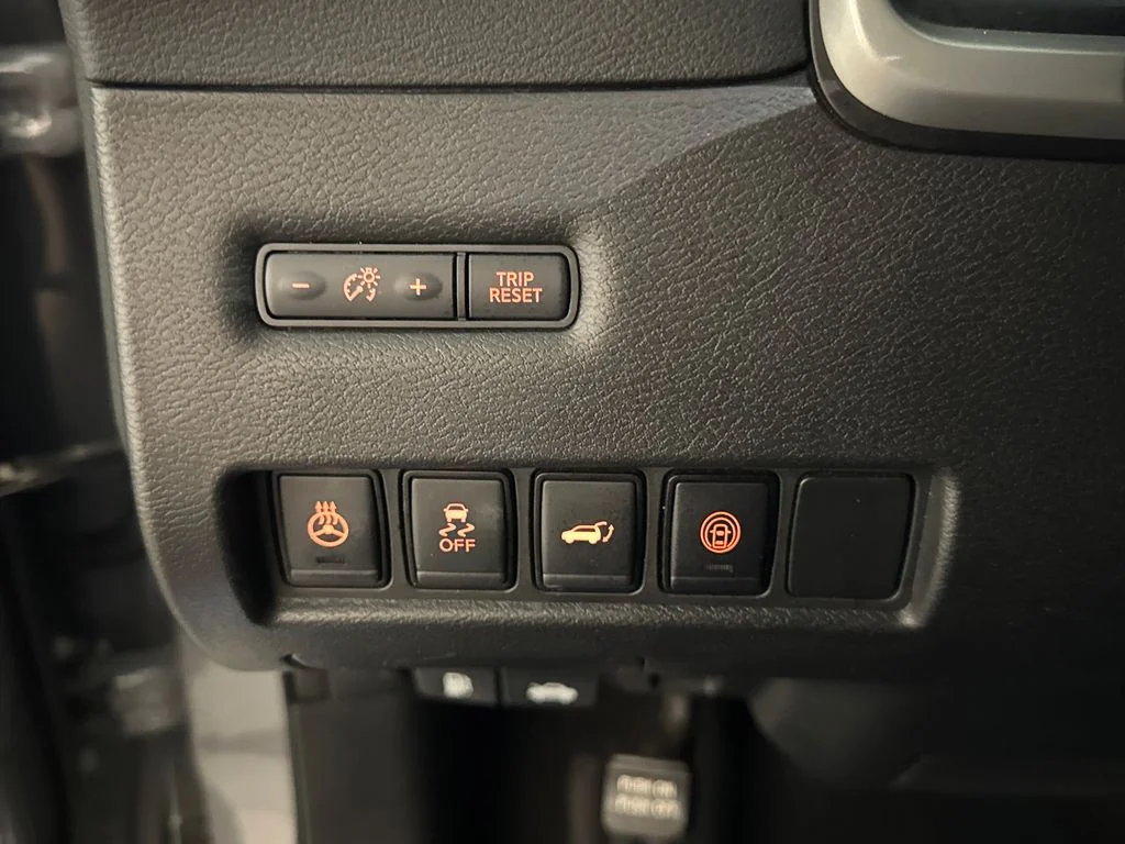 Certified Used 2021 Gray Nissan Platinum image 19