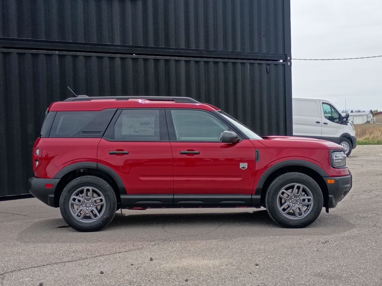 View vehicle photo 5