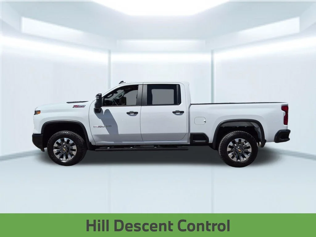 Used 2025 White Chevrolet Custom image 2