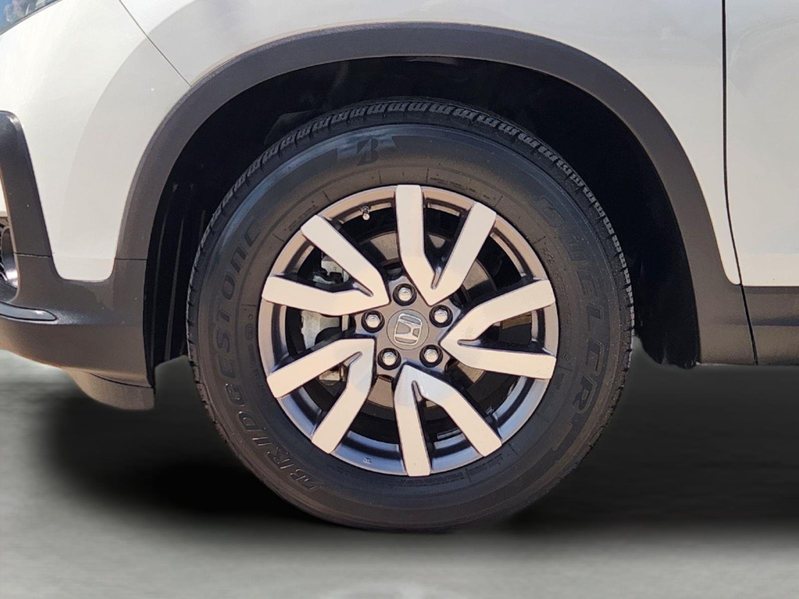 2020 Honda Pilot photo 10 of 33