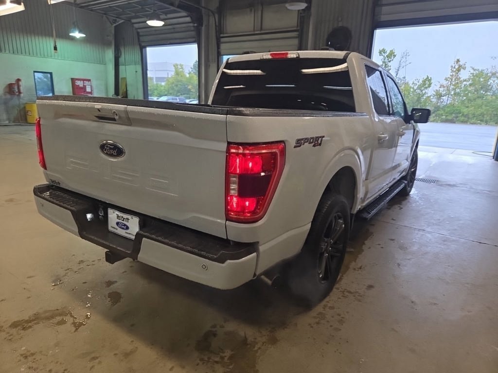 Used 2021 White Ford XLT image 11
