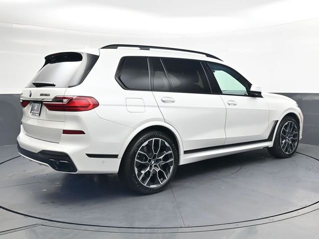 Used 2021 White BMW M50i image 4