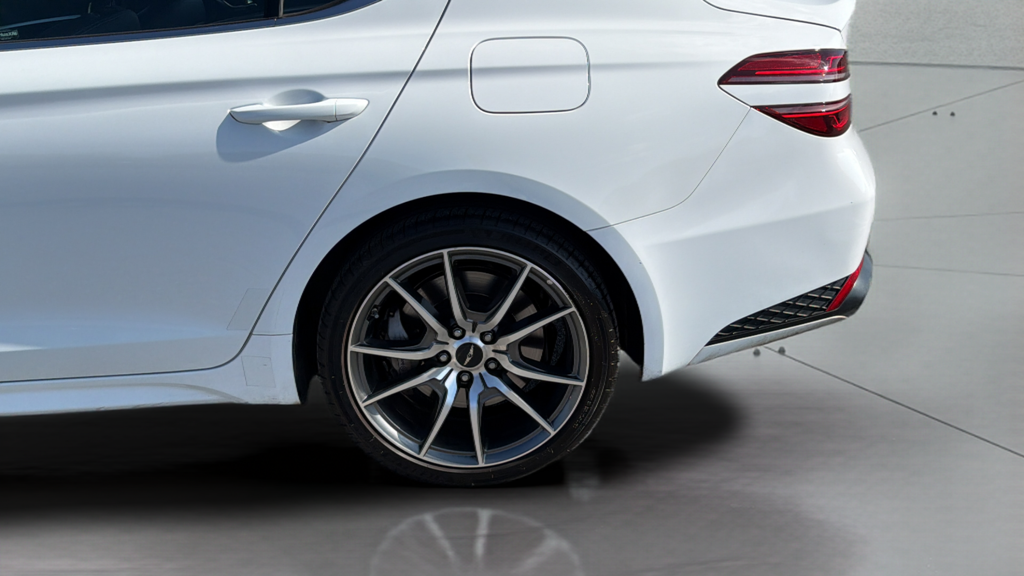 Used 2026 White Genesis 2.5T image 16