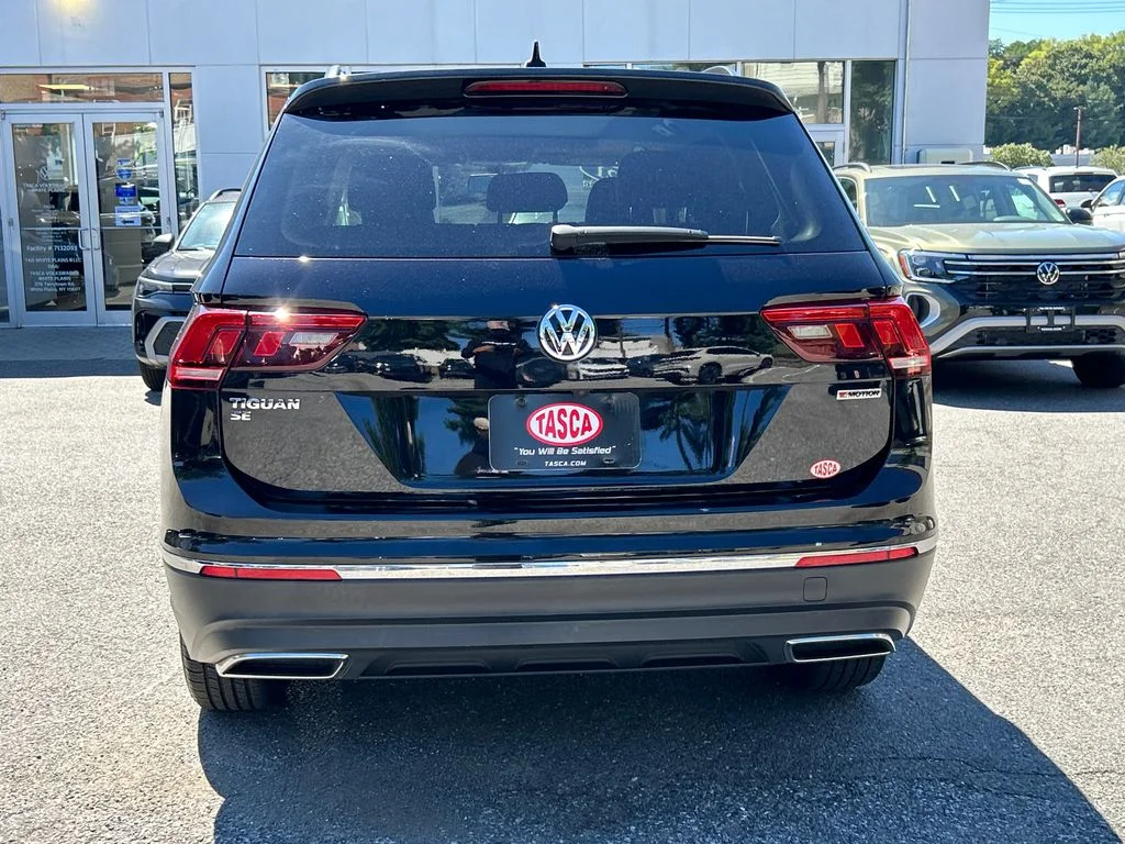 Used 2020 Black Volkswagen 2.0T SE image 3