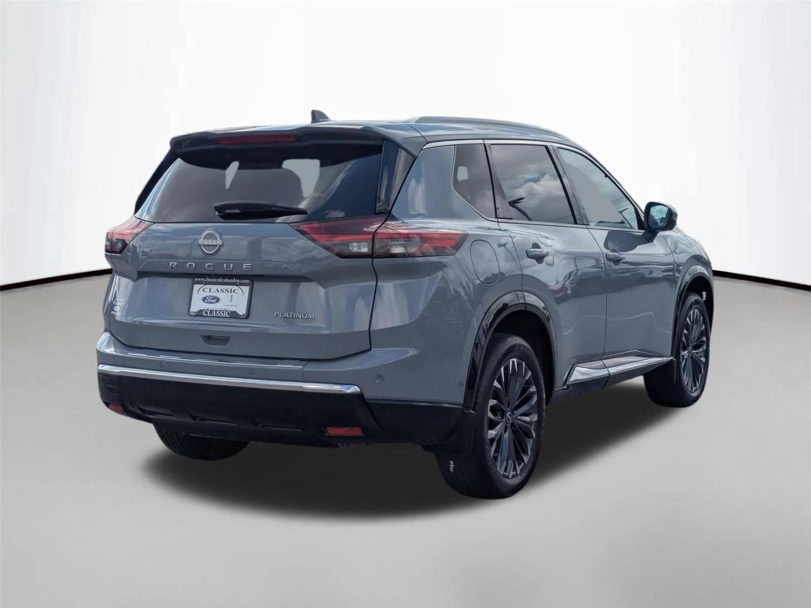 Used 2024 Boulder Gray Pearl Nissan Platinum image 5