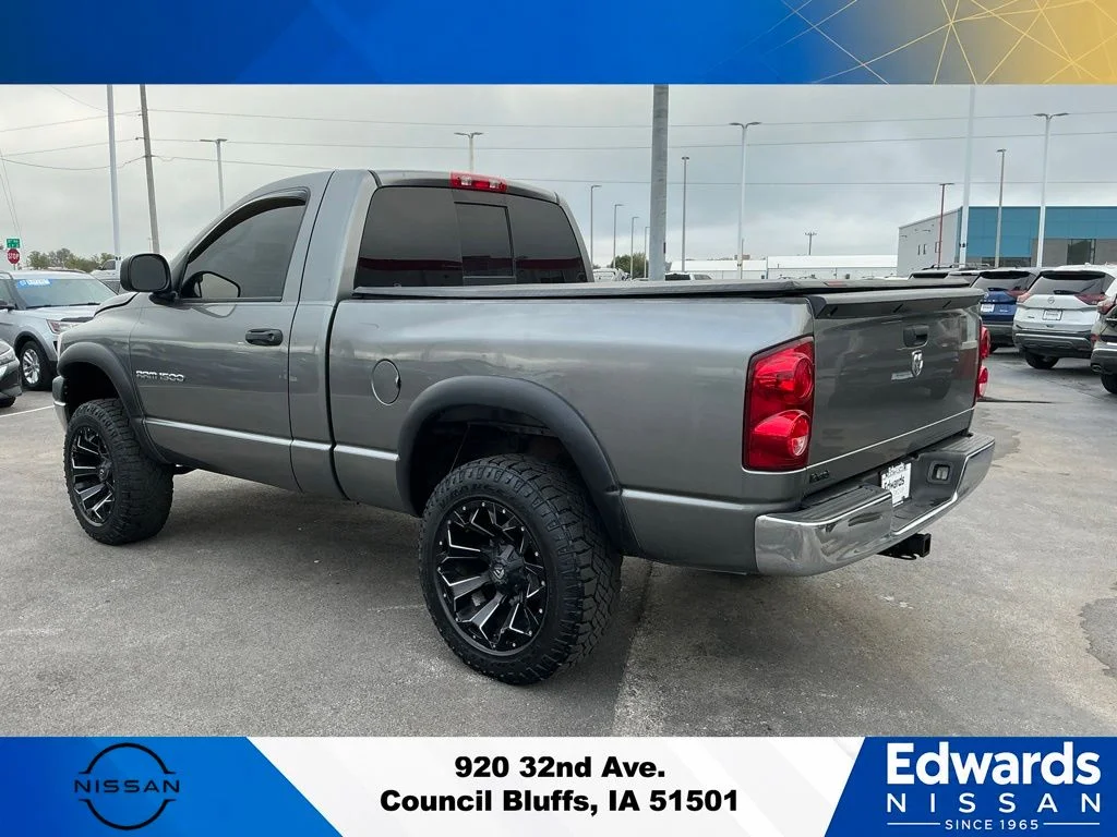Used 2007 Gray Dodge SLT image 6