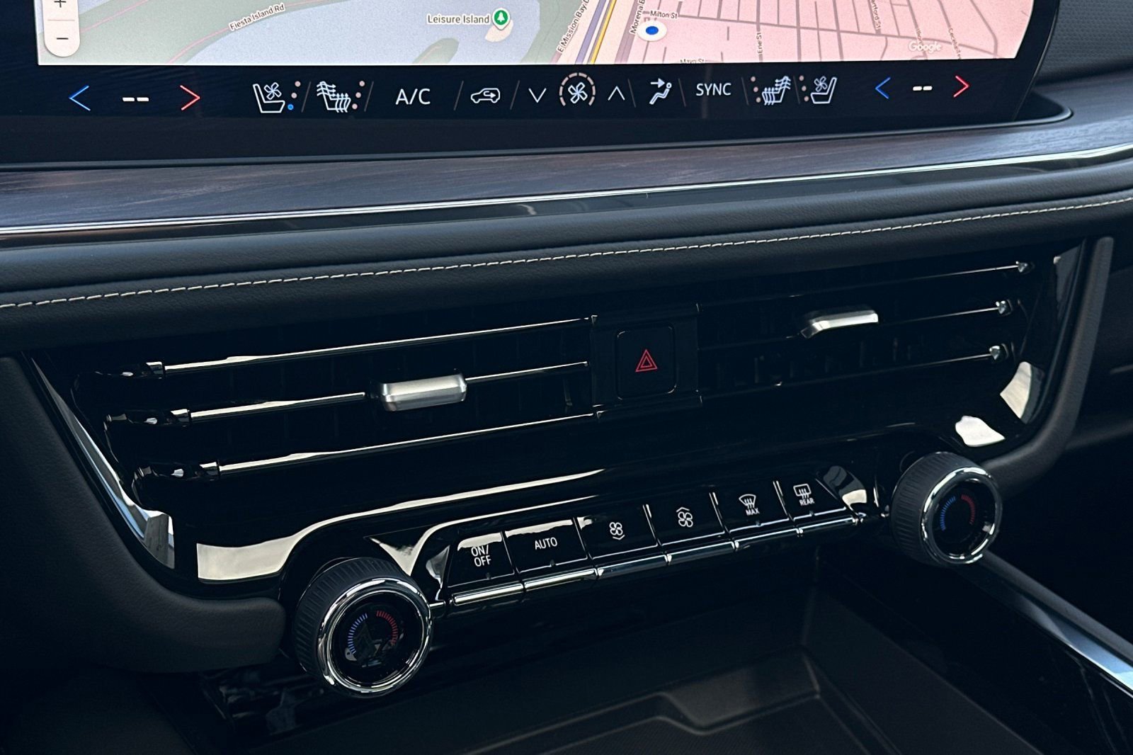 2025 Chevrolet Suburban Premier - Photo 23