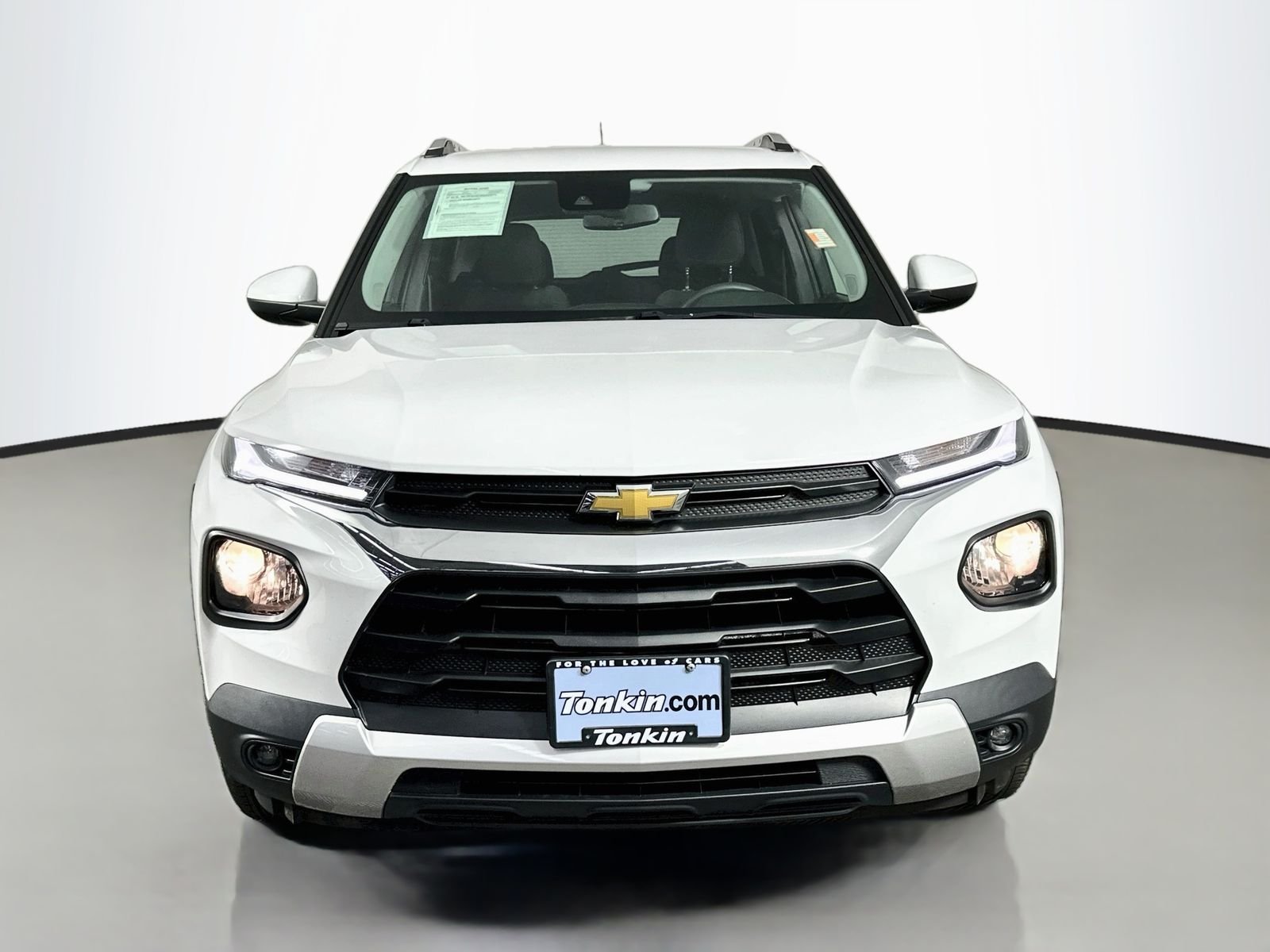 Used 2023 Summit White Chevrolet LT image 2