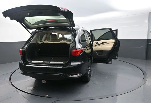 Used 2019 Black INFINITI LUXE image 36
