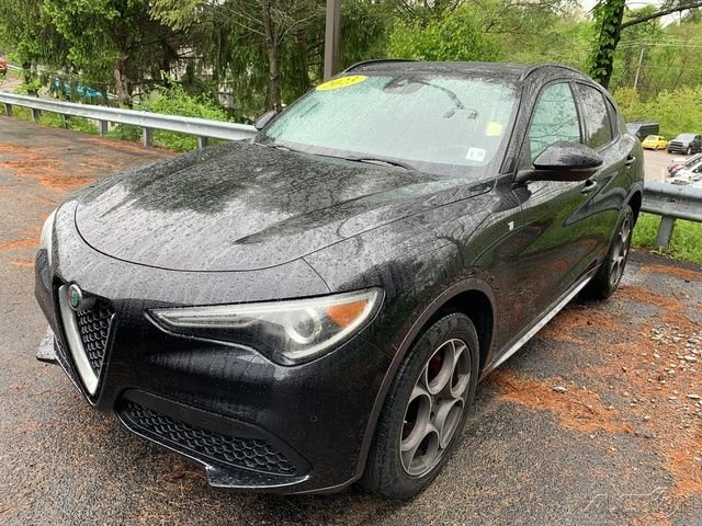 2023 Alfa Romeo Stelvio Ti AWD's photo