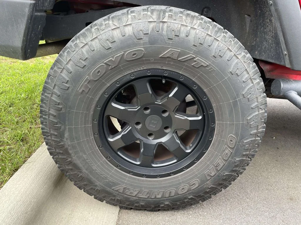Used 2018 Firecracker Red Clearcoat Jeep Sport S image 5